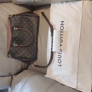 Louis Vuitton Pallas MM